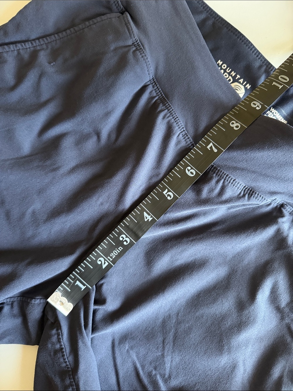 Mountain Hardwear Dynama Navy Blue Performance Bermuda Shorts - Small - Picture 3 of 8